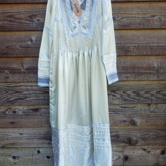 Vintage Saybury Nightgown/dress Small NWT Cottagecore - Picture 1 of 7